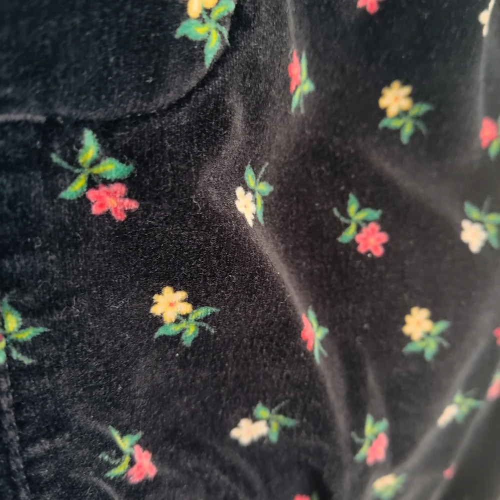 Vintage Gymboree 1998 Black Floral Velveteen Pocket Bib Overalls Size 4-5
